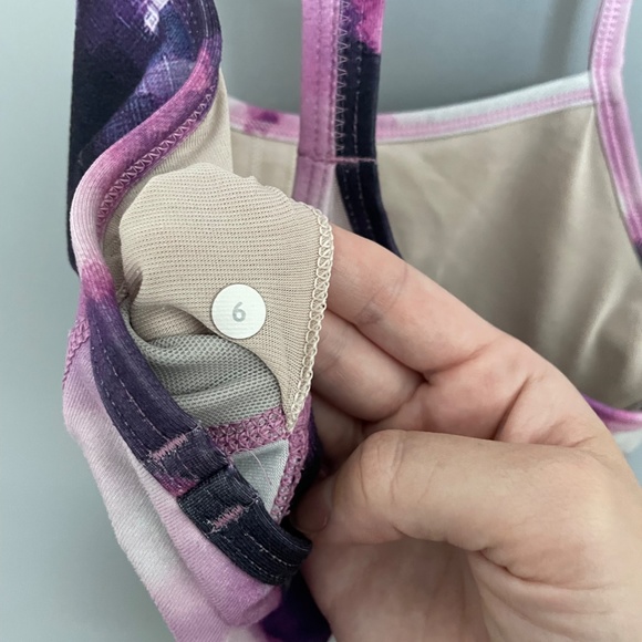 lululemon Flow Y Bra Sz 6 - Picture 5 of 7
